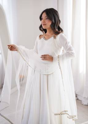 Off White chanderi silk anarkali set with stylish neckline and dupatta set 3