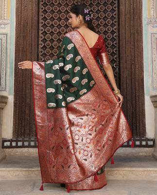banarasi style paisley butti saree for women  4