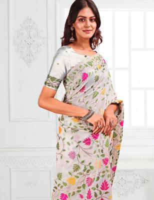 multicolor leaf printed saree for women  4