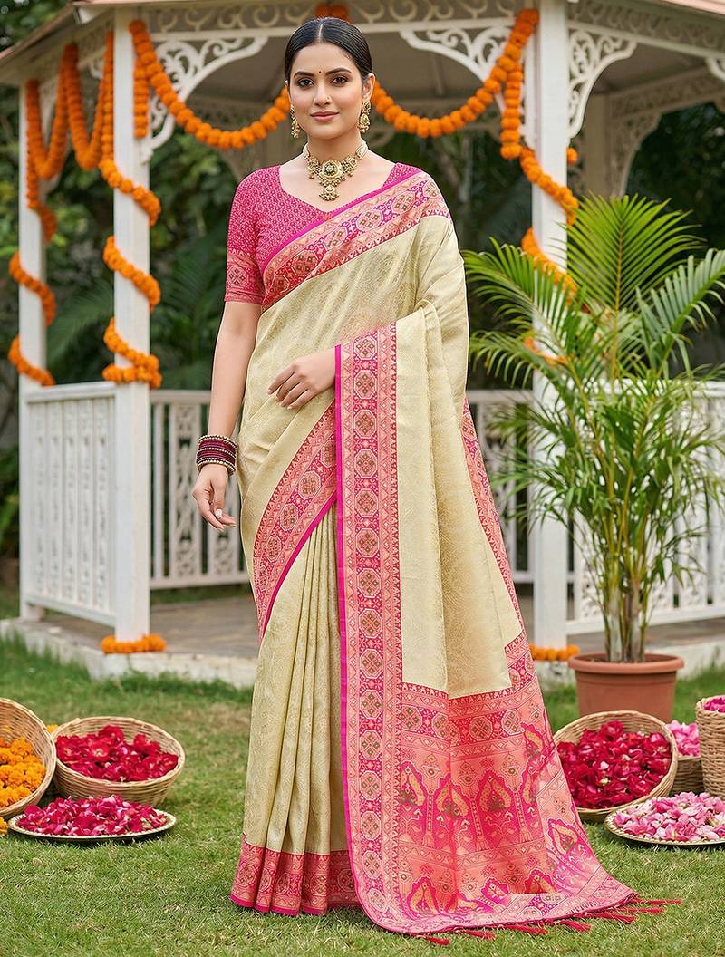Sutriti elegant cream & hot pink art silk kanjivaram style saree with rich zari border & paisley pallu