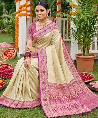 Sutriti elegant cream & magenta art silk kanjivaram style saree with rich zari border & paisley pallu 2