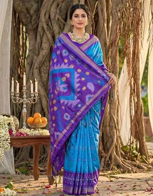 blue pochampalli silk blend saree  2