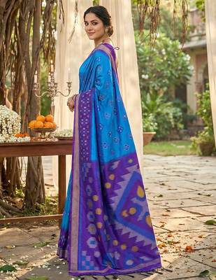 blue pochampalli silk blend saree  3
