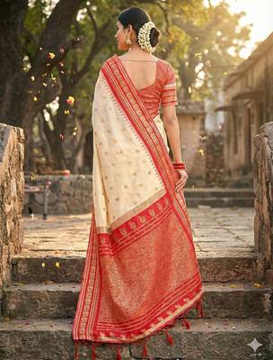 cream banarasi silk blend saree with golden zari woven border 4