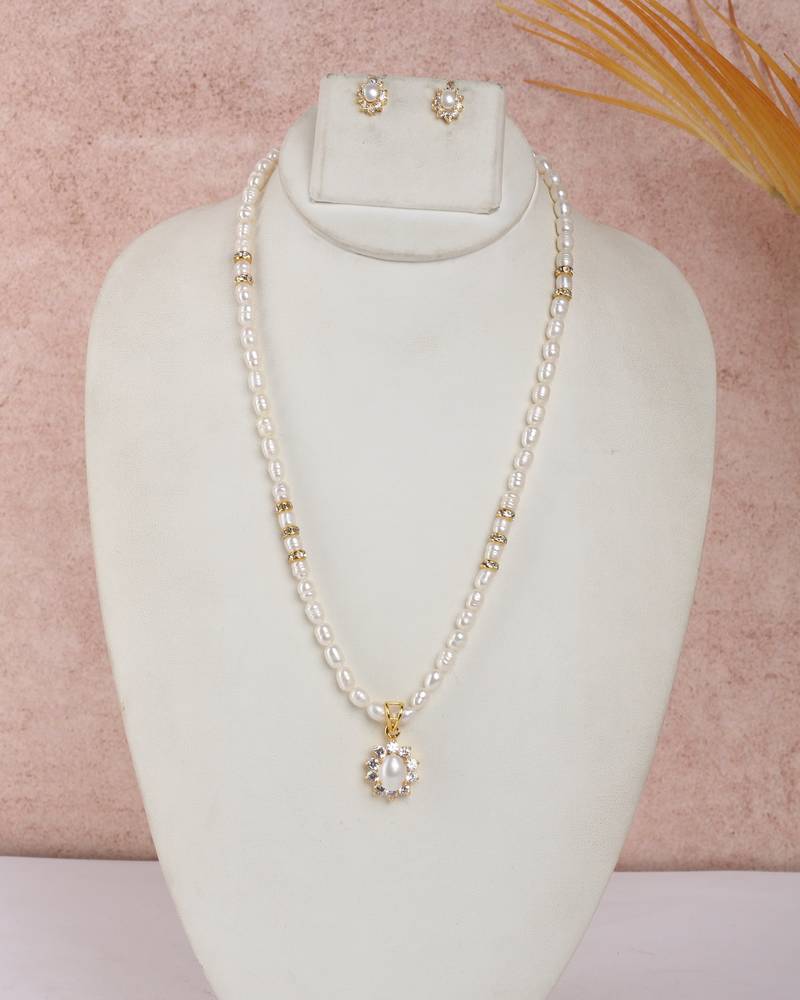 classic pearl necklace set with crystal halo pendant