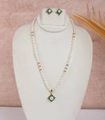 pearl necklace with emerald accent pendant & stud earrings
