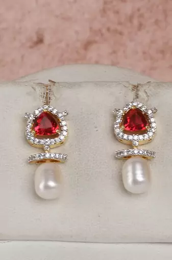 pearl necklace set with red stone teardrop pendant