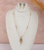 pearl necklace set with emerald stone pendant