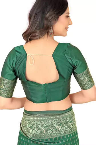 Green silk blend banarasi saree with unstitched blouse piece