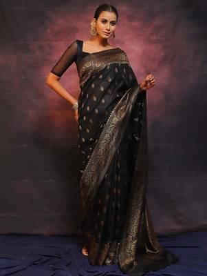 Black silk blend banarasi saree with unstitched blouse piece 4