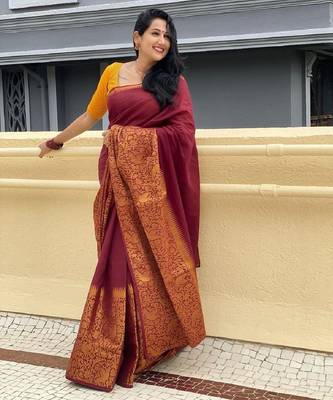 Maroon silk blend banarasi saree with unstitched blouse piece 2