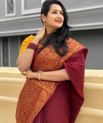 Maroon silk blend banarasi saree with unstitched blouse piece 4