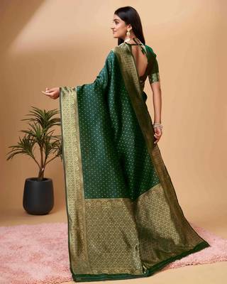 green silk blend banarasi saree with unstitched blouse piece 3