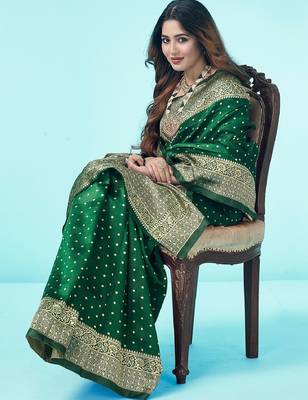 Green silk blend banarasi saree with unstitched blouse piece 4