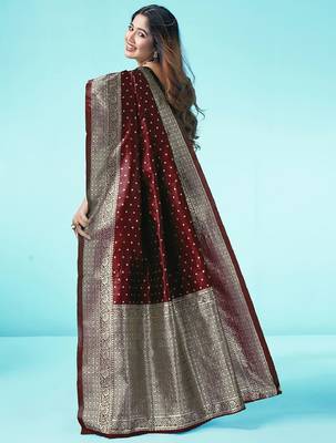 Maroon silk blend banarasi saree with unstitched blouse piece 3