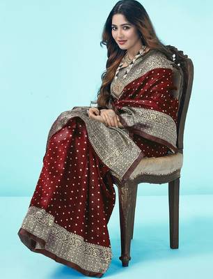 Maroon silk blend banarasi saree with unstitched blouse piece 4