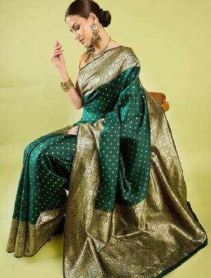 Green silk blend banarasi saree with unstitched blouse piece 5