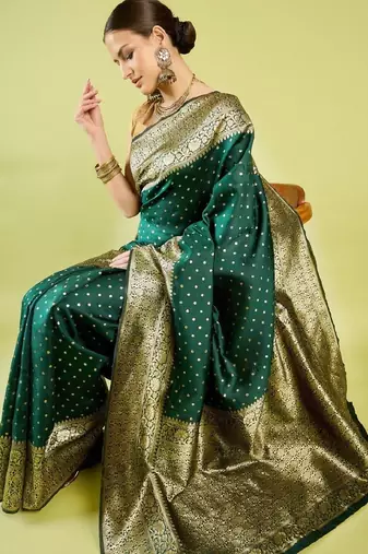 Green silk blend banarasi saree with unstitched blouse piece