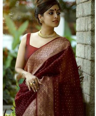 Maroon silk blend banarasi saree with unstitched blouse piece 3