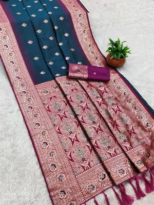 teal banarasi silk saree with pink zari border 2