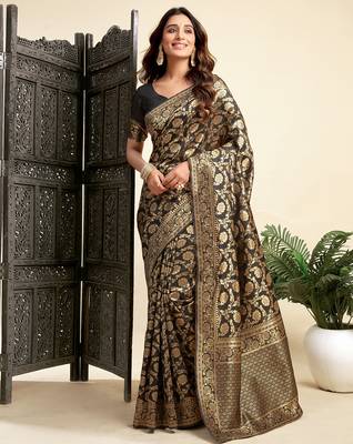 Black silk blend banarasi saree with unstitched blouse piece 3