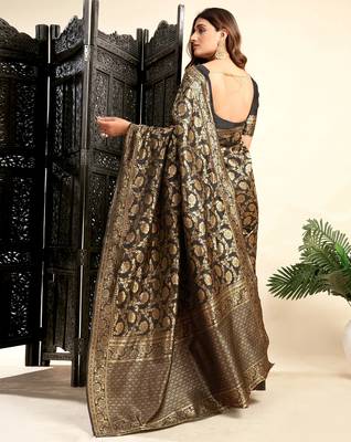 Black silk blend banarasi saree with unstitched blouse piece 4