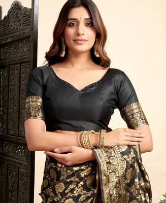 Black silk blend banarasi saree with unstitched blouse piece 5