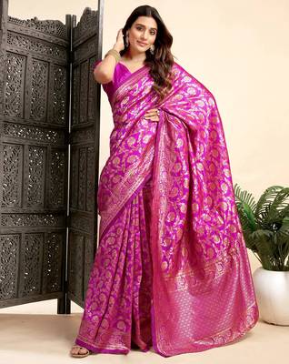 Pink silk blend banarasi saree with unstitched blouse piece 2