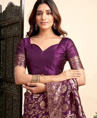 Purple silk blend banarasi saree with unstitched blouse piece 5