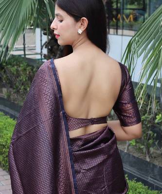 Blue silk blend banarasi saree with unstitched blouse piece 5