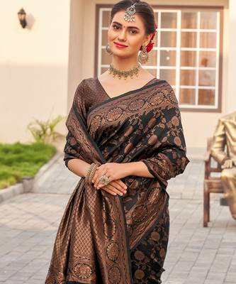 Black silk blend banarasi saree with unstitched blouse piece 2