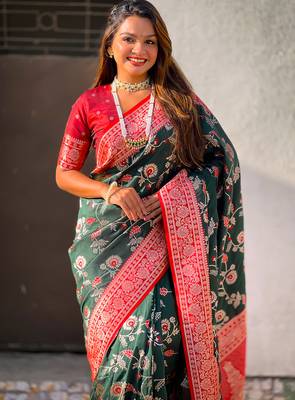 Green banarasi silk zari woven saree with contrast blouse piece 4