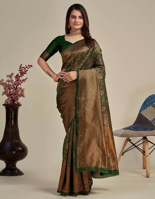 Green silk blend banarasi saree with unstitched blouse piece 3