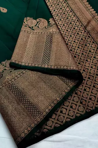 Green silk blend banarasi saree with unstitched blouse piece