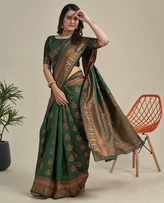 Green silk blend banarasi saree with unstitched blouse piece 4