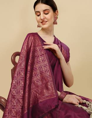 Purple silk blend banarasi saree with unstitched blouse piece 5
