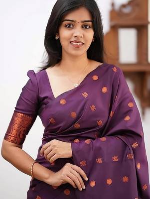 Wine silk blend banarasi saree with unstitched blouse piece 4