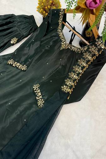Green crep silk embroidered straight kurta dupatta salwar set