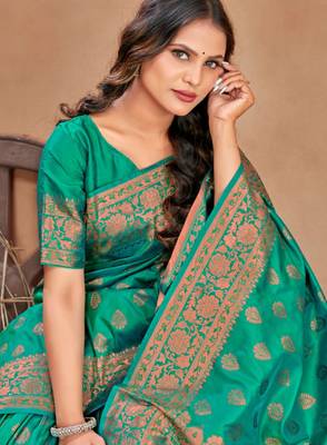 Green silk blend banarasi saree with unstitched blouse piece 1