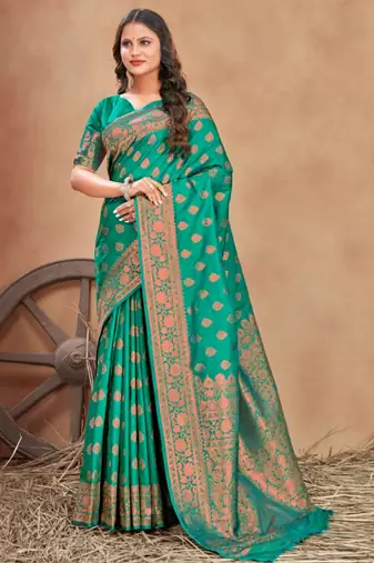 Green silk blend banarasi saree with unstitched blouse piece