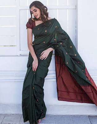 Green maroon silk blend banarasi saree with unstitched blouse piece 2