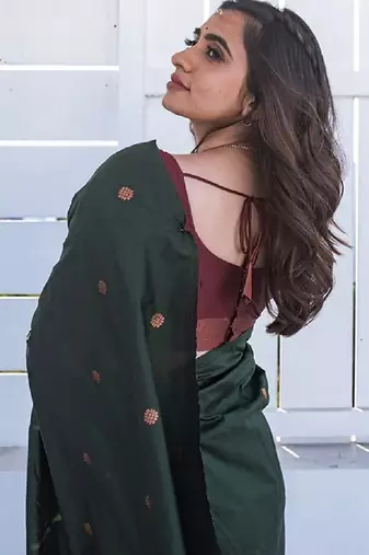 Green maroon silk blend banarasi saree with unstitched blouse piece