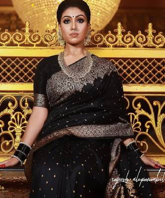 Black silk blend banarasi saree with unstitched blouse piece 1