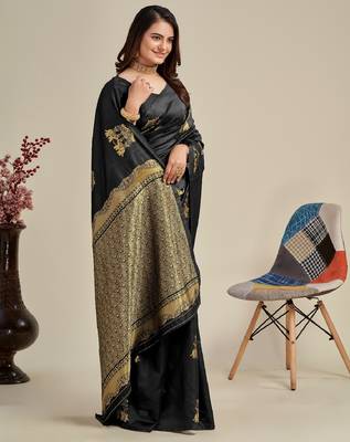 Black silk blend banarasi saree with unstitched blouse piece 3