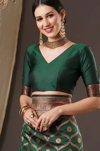 Green silk blend banarasi saree with unstitched blouse piece