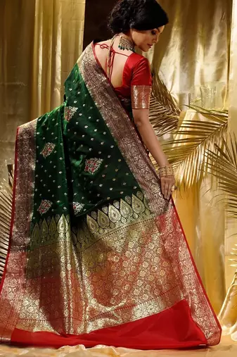 Green red silk blend banarasi saree with unstitched blouse piece