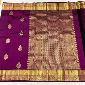 Purple silk blend banarasi saree with unstitched blouse piece 4