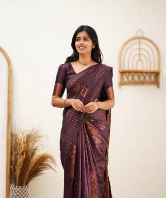 Wine silk blend banarasi saree with unstitched blouse piece 2