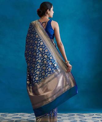 Morpich silk blend banarasi saree with unstitched blouse piece 3