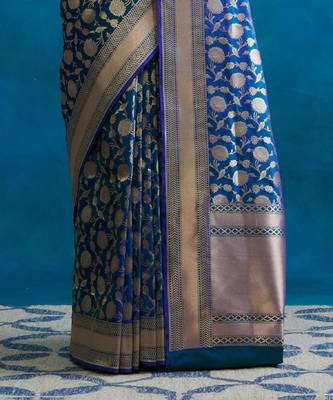Morpich silk blend banarasi saree with unstitched blouse piece 4